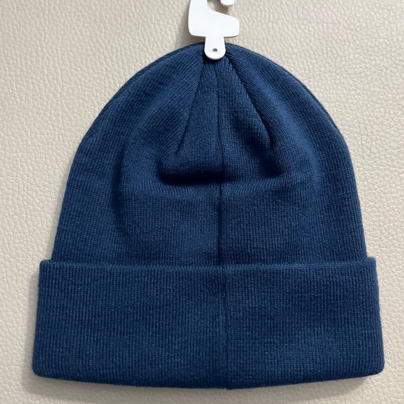 NWT - Michael Kors Logo Beanie - Picture 2 of 3